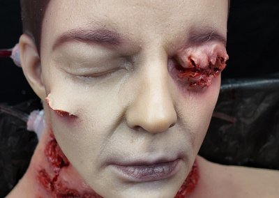 Simulador médico personalizado con heridas traumáticas